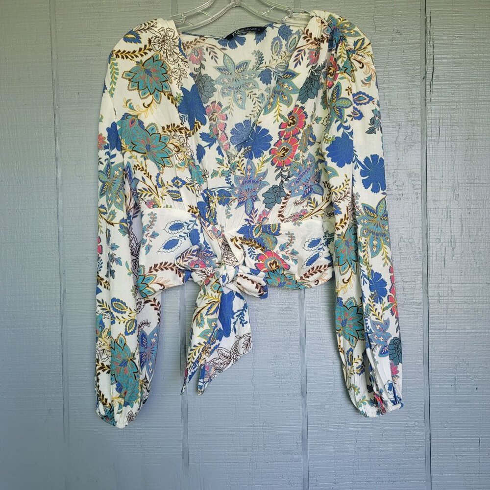 Zara Floral Print Long Puffed Balloon Sleeve  Tie Front Cropped Blouse .‎ Size S